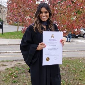 Meet your Posher, Alina